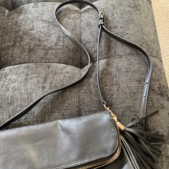 Just Fab Black Shoulder Purse - Picture 3 of 7